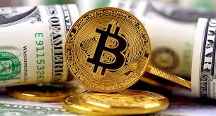 فوز ترامب يرفع الدولار والبيتكوين