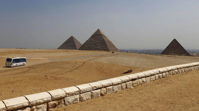 إيرادات قياسية للسياحة المصرية في 2024