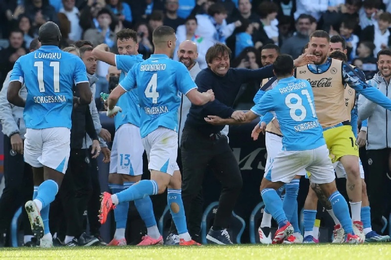 نابولي بطل إيطاليا للمرة الرابعة مجرداً إنتر من اللقب الثمين