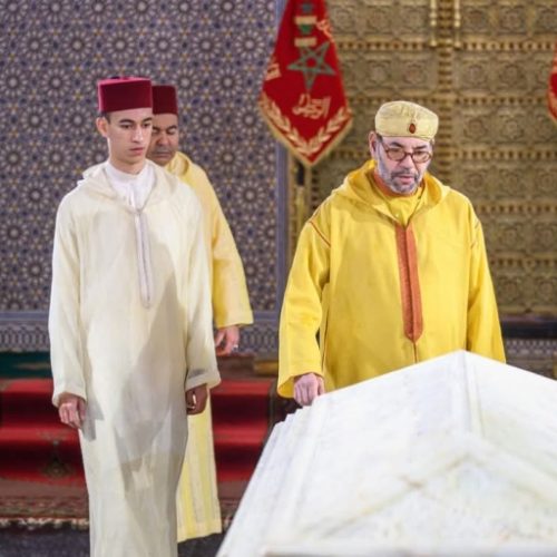 الملك محمد السادس يترحم على روح جده الملك محمد الخامس