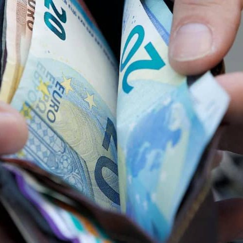 تراجع ملحوظ في تحويلات المغاربة المقيمين بالخارج متم مارس 2025