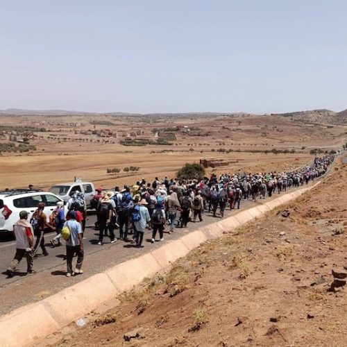 مسيرة الكرامة بأيت بوكماز تنهي احتجاجها بوعود رسمية للتنمية