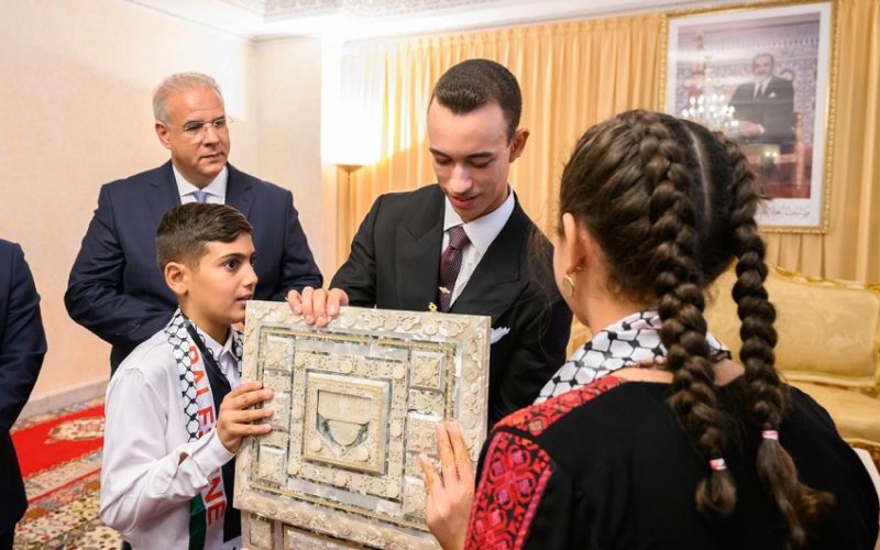 الأمير مولاي الحسن يستقبل الأطفال المقدسيين بتطوان