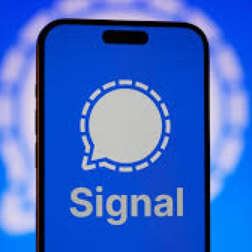 سيجنال يتحصن ضد “ريكول” مايكروسوفت: تفعيل حماية الشاشة افتراضيًا لحماية خصوصية الدردشات