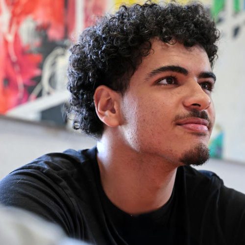 محمد بلعراج (18 عامًا) يفوز بمسابقة للخطابة في فرنسا