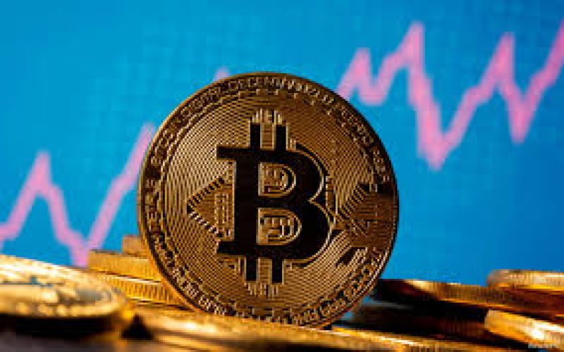 ترمب يدفع بـ”البتكوين” إلى آفاق جديدة: مكاسب قياسية وتوقعات مشرقة
