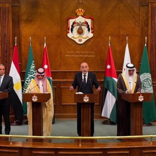 وزراء عرب يدينون منع اسرائيل زيارتهم لرام الله ويدعون لوقف حرب غزة
