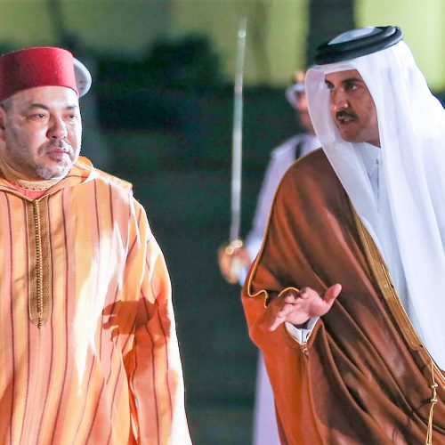 الملك محمد السادس يتصل هاتفيا بأمير قطر بعد الهجوم الإيراني
