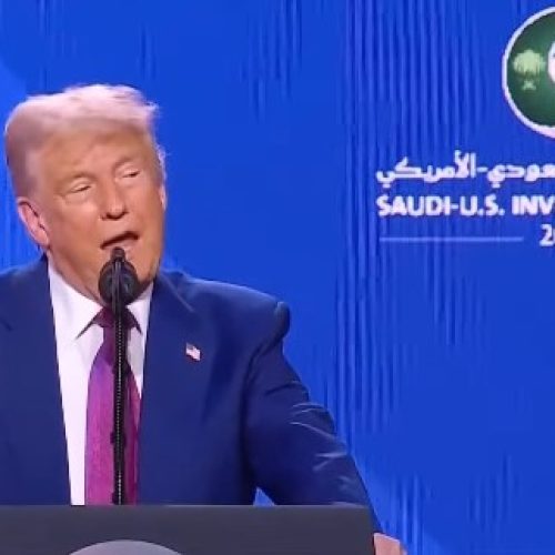 ترامب من الرياض: رفع عقوبات سوريا، هجوم على إيران، ودعوة إلى شرق أوسط جديد